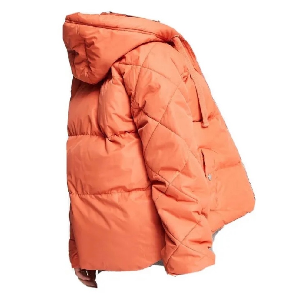 Womens quilted puffer jacket with hood size 8 new